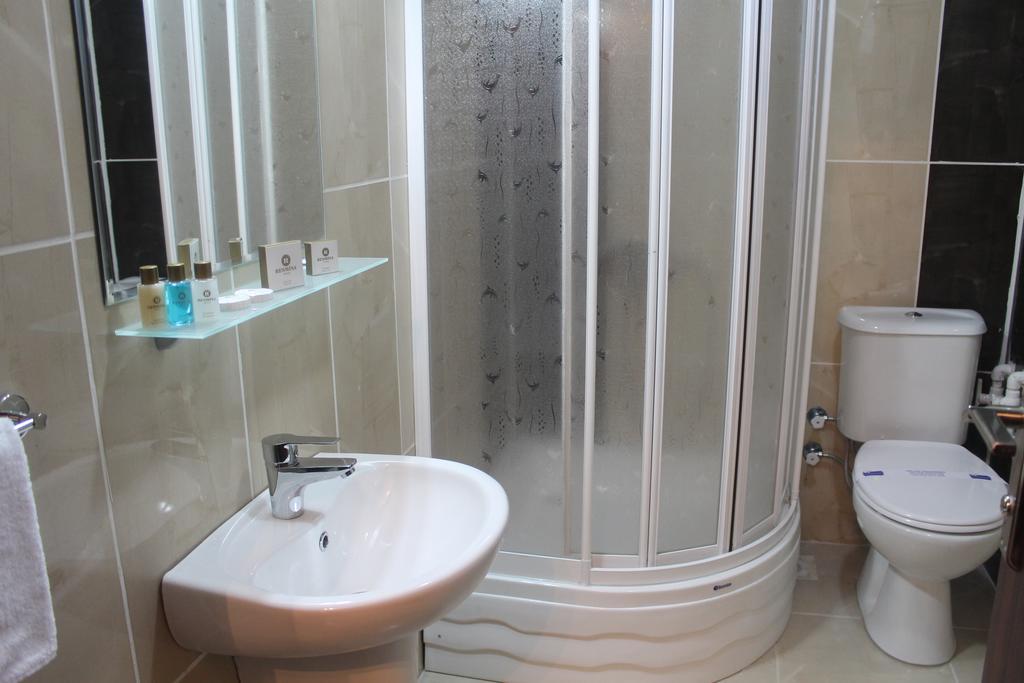 Resmina Hotel Van Room photo